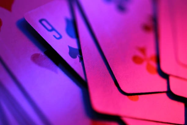 Mobile phone showing French Roulette betting layout with La Partage and En Prison rules explained